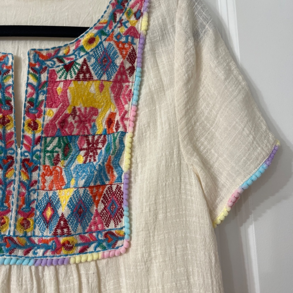 Entro Embroidered Dress - Picture 3 of 3